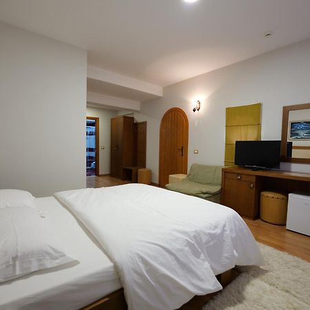 Hotel Sofo Dukat Buitenkant foto