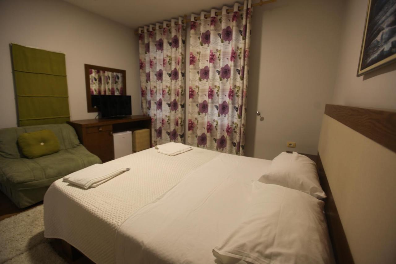 Hotel Sofo Dukat Buitenkant foto