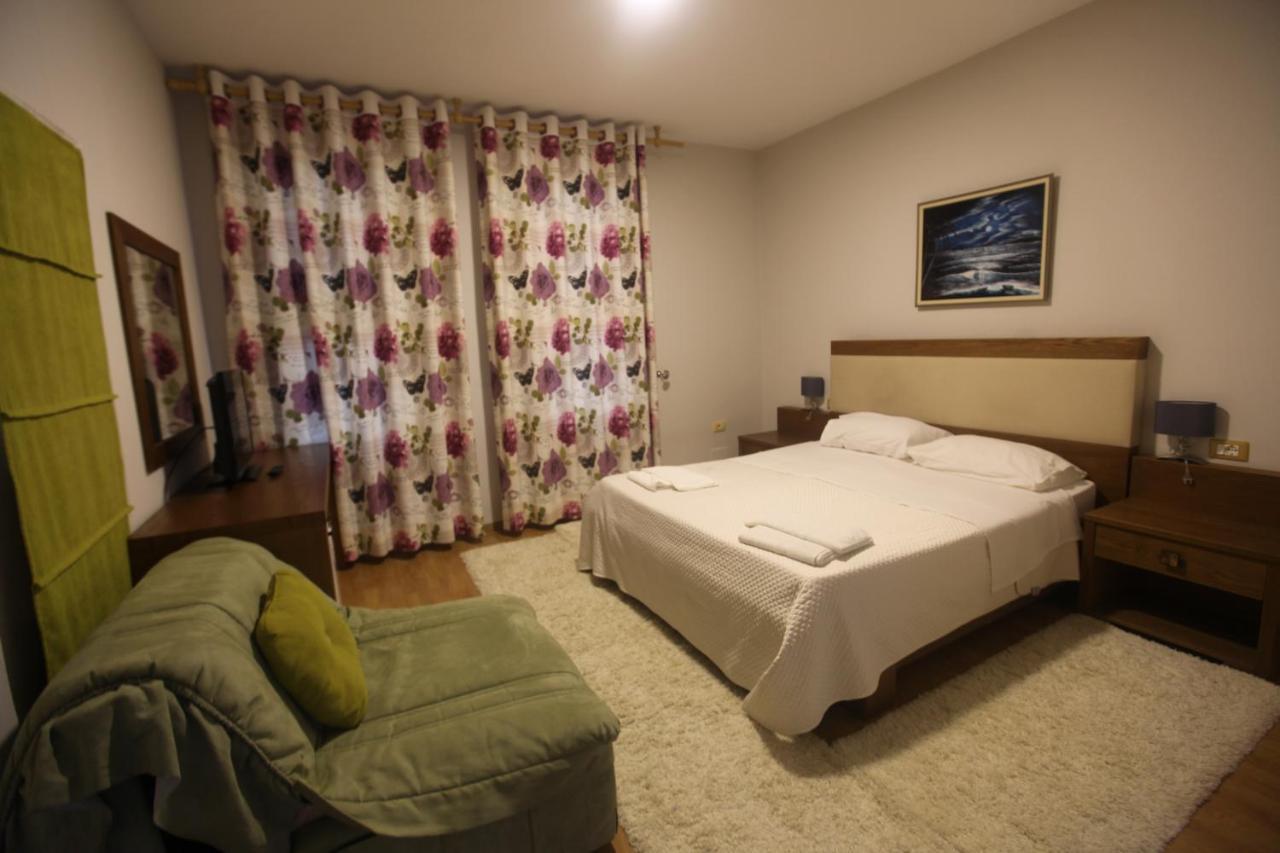Hotel Sofo Dukat Buitenkant foto