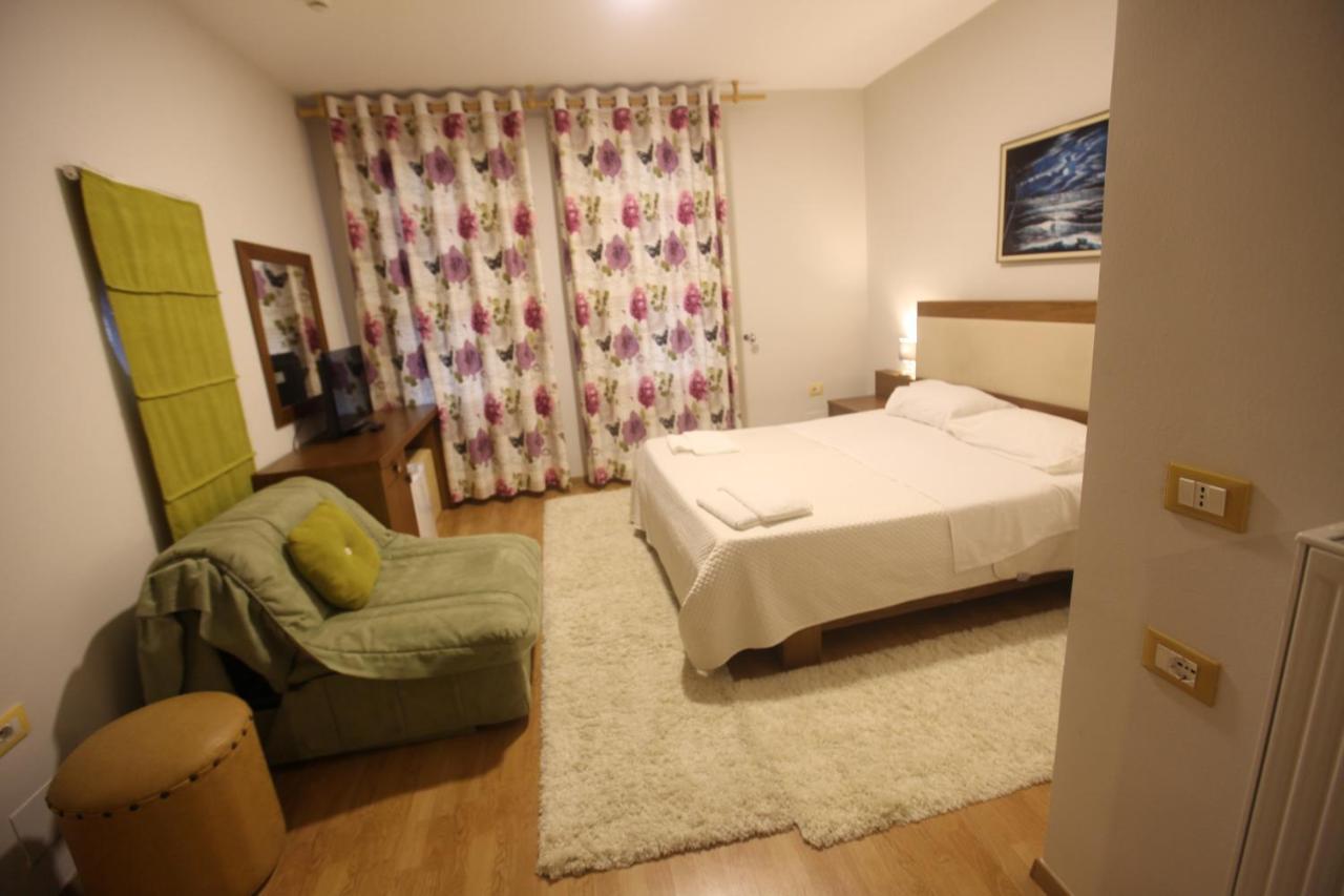 Hotel Sofo Dukat Buitenkant foto