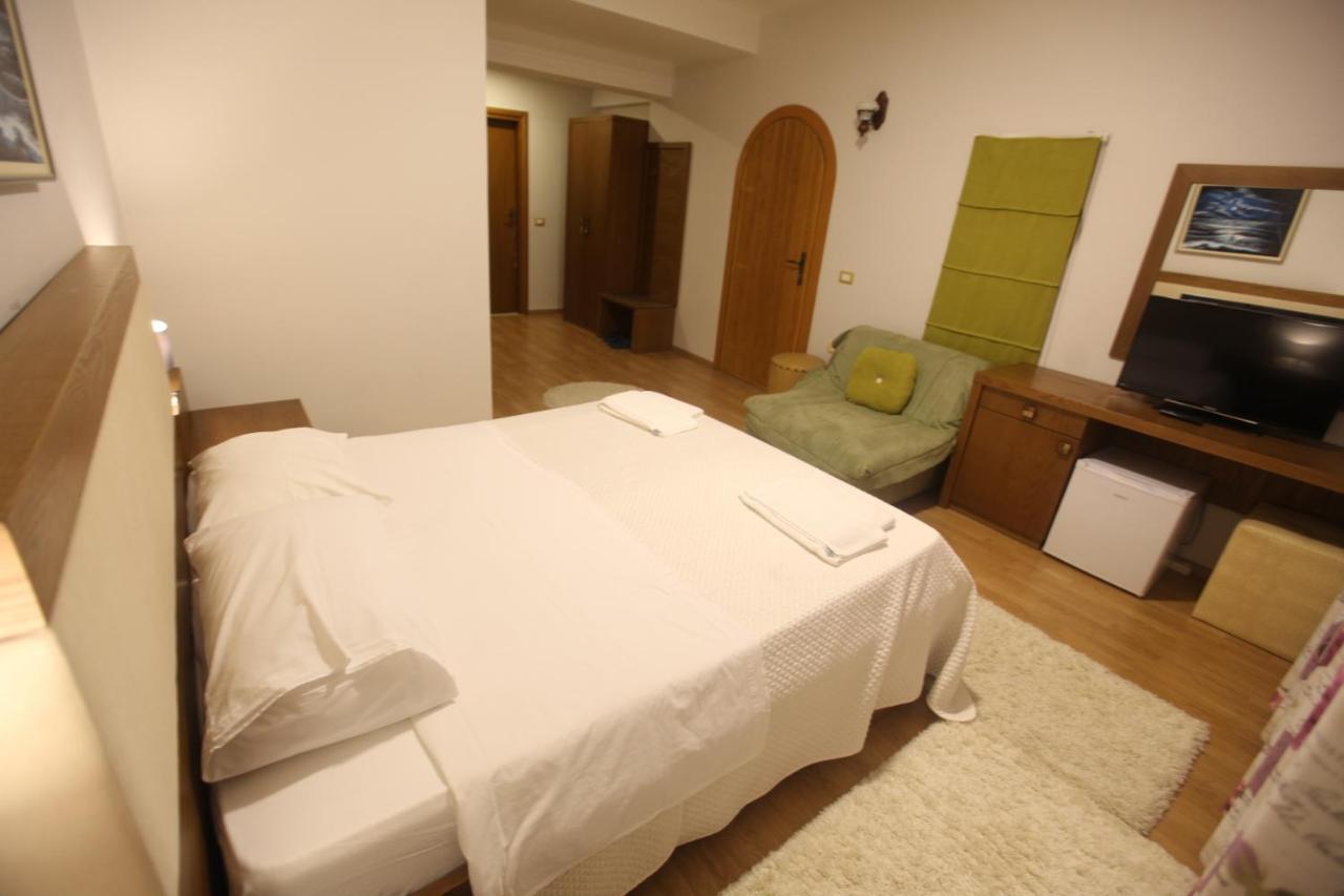 Hotel Sofo Dukat Buitenkant foto