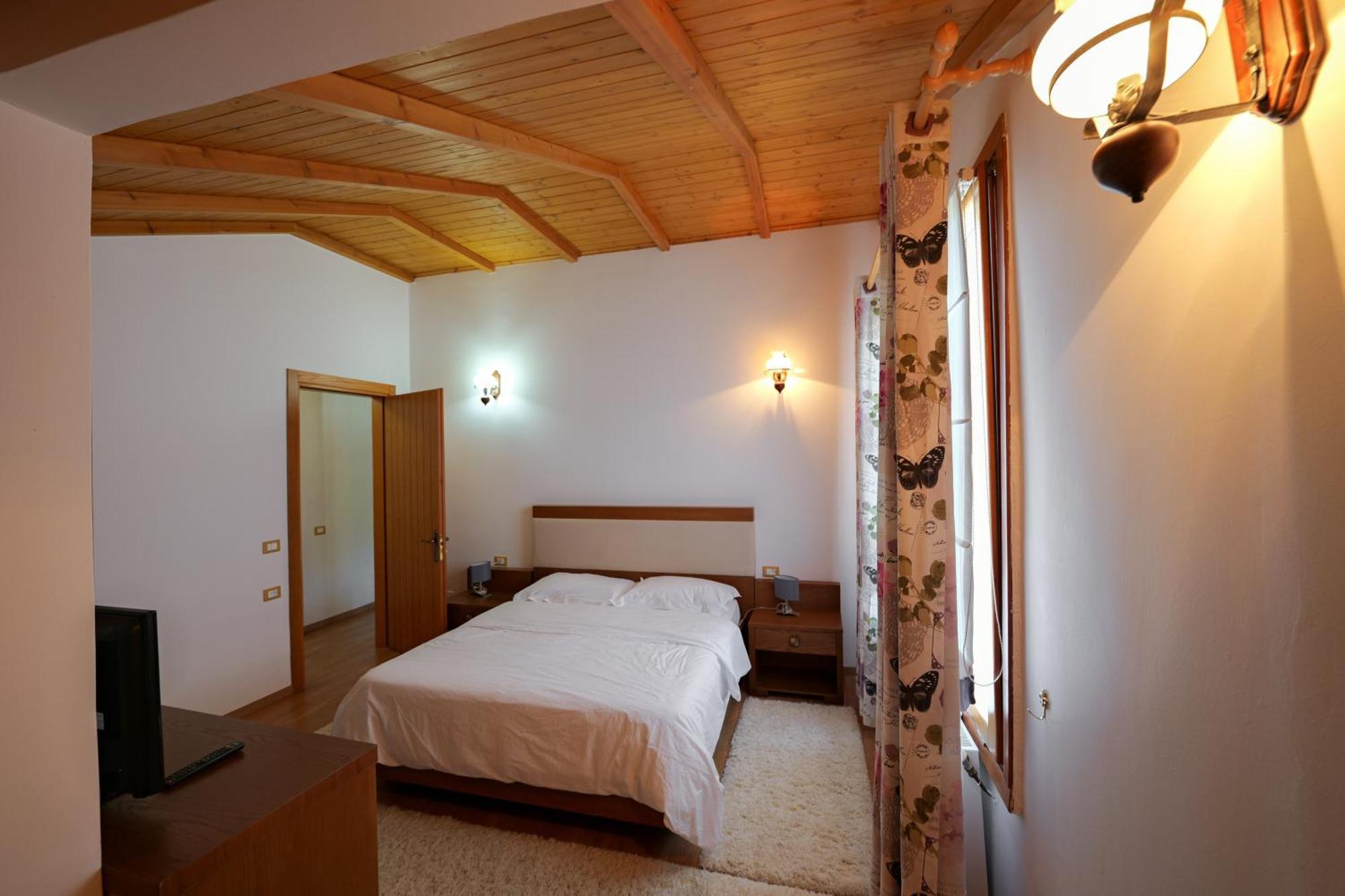 Hotel Sofo Dukat Buitenkant foto